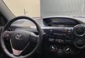 Autos - Toyota Etios Cross 2016 Nafta 80000Km - En Venta