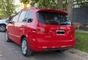 Autos - Volkswagen Suran Highline 2015 Nafta 150000Km - En Venta