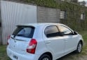 Autos - Toyota Etios 2015 Nafta 155000Km - En Venta