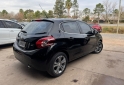 Autos - Peugeot 208 feline 2015 Nafta 124000Km - En Venta