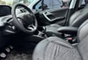 Autos - Peugeot 208 feline 2015 Nafta 124000Km - En Venta