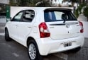 Autos - Toyota ETIOS XLS 2014 Nafta 128000Km - En Venta