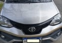 Autos - Toyota Xls 2020 Nafta 90000Km - En Venta