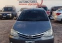 Autos - Toyota ETIOS XLS 2014 Nafta 111111Km - En Venta