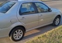 Autos - Fiat Siena 2011 GNC 220000Km - En Venta