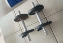 Deportes - Excelente Par de Mancuernas Macizas con Topes y 10 Kg de Discos de Fundición - En Venta