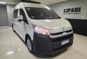 Utilitarios - Toyota HIACE 2022 Diesel 80000Km - En Venta