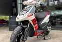 Motos - Aprilia SR 160 2024 Nafta 9000Km - En Venta