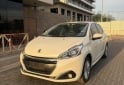 Autos - Peugeot 208 allure 2018 Nafta 106000Km - En Venta