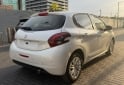 Autos - Peugeot 208 allure 2018 Nafta 106000Km - En Venta
