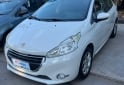 Autos - Peugeot 208 allure touchscreen 2016 Nafta 125000Km - En Venta