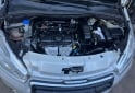 Autos - Peugeot 208 allure touchscreen 2016 Nafta 125000Km - En Venta