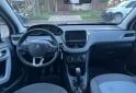 Autos - Peugeot 208 allure touchscreen 2016 Nafta 125000Km - En Venta