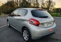 Autos - Peugeot 208 allure plus Touchscre 2013 Nafta 126350Km - En Venta
