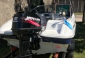Embarcaciones - LANCHA VISIÓN 460 2015 – MERCURY 60 HP – POWER TRIM – TRAILER - En Venta