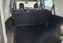 Utilitarios - Renault Kangoo 2024 Nafta 56000Km - En Venta