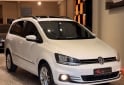 Autos - Volkswagen SURAN HIGHLINE 2016 Nafta 100000Km - En Venta