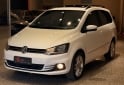 Autos - Volkswagen SURAN HIGHLINE 2016 Nafta 100000Km - En Venta