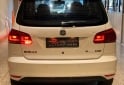 Autos - Volkswagen SURAN HIGHLINE 2016 Nafta 100000Km - En Venta