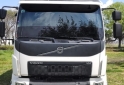 Camiones y Grúas - Volvo VM 270 automático con térmico Lambert o carrocería baranda volcable. - En Venta