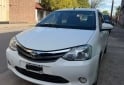 Autos - Toyota Etios 2014 Nafta 120000Km - En Venta