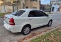 Autos - Toyota Tios XLS 2018 Nafta 100000Km - En Venta