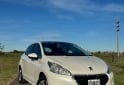 Autos - Peugeot 208 2015 Nafta 136000Km - En Venta