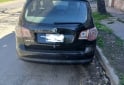 Autos - Volkswagen Suran highline 2009 Nafta 200000Km - En Venta