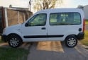 Utilitarios - Renault Kangoo 2011 GNC 145000Km - En Venta