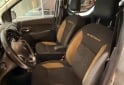 Utilitarios - Renault KAGOO II STEPWAY 2023 GNC 95000Km - En Venta