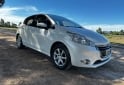 Autos - Peugeot 208 2014 Nafta 166000Km - En Venta
