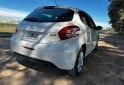 Autos - Peugeot 208 2014 Nafta 166000Km - En Venta