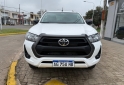Camionetas - Toyota Hilux SR 2024 Diesel 43000Km - En Venta