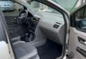 Autos - Volkswagen Suran Highline 2015 Nafta 175000Km - En Venta