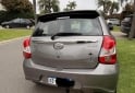 Autos - Toyota XLS 1.5 2017 Nafta 82955Km - En Venta