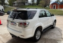 Camionetas - Toyota HILUX SW4 3.0 TDI 4X4 SR 2013 Nafta 300000Km - En Venta