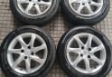 Accesorios para Autos - Llantas 15 Peugeot 208 con Cubiertas SemiNuevas. $450.000 las 4. NO BAJO PRECIO - En Venta