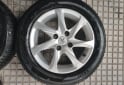 Accesorios para Autos - Llantas 15 Peugeot 208 con Cubiertas SemiNuevas. $450.000 las 4. NO BAJO PRECIO - En Venta