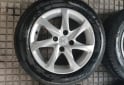 Accesorios para Autos - Llantas 15 Peugeot 208 con Cubiertas SemiNuevas. $450.000 las 4. NO BAJO PRECIO - En Venta