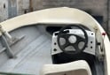 Embarcaciones - Casco con motor - En Venta