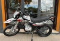 Motos - Motomel SKUA SILVER 2025 Nafta 4400Km - En Venta