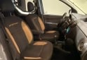 Utilitarios - Renault Kangoo II Stepway 2023 GNC 95000Km - En Venta