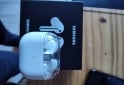 Telefonía - Samsung galaxy buts 3 pro - En Venta