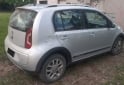 Autos - Volkswagen Cross Up 2017 Nafta 300000Km - En Venta