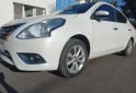 Autos - Nissan versa pure drive f2 2018 GNC 80800Km - En Venta