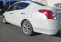 Autos - Nissan versa pure drive f2 2018 GNC 80800Km - En Venta