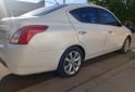 Autos - Nissan versa pure drive f2 2018 GNC 80800Km - En Venta