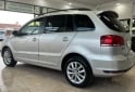 Autos - Volkswagen SURAN HIGHLINE 2015 Nafta 110000Km - En Venta