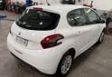 Autos - Peugeot 208 ALLURE 2016 Nafta 117000Km - En Venta
