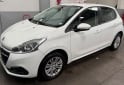 Autos - Peugeot 208 ALLURE 2016 Nafta 117000Km - En Venta